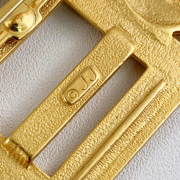 Vintage JJ J.J. Gold Toned Cat with Picture Frame Brooch Pin - Picture 3 of 4